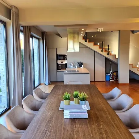 Vila Grey *